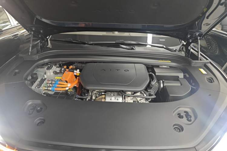 Used Hima AITO M9 2025 Extended-Range Ultra Version 52 kWh 6-Seater Engine Bay