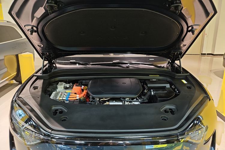 Used Hima AITO M9 2025 Extended-Range Ultra Version 52 kWh 6-Seater Engine Bay