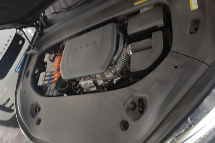 Used Hima AITO M9 2025 Extended-Range Ultra Version 52 kWh 6-Seater Engine Bay