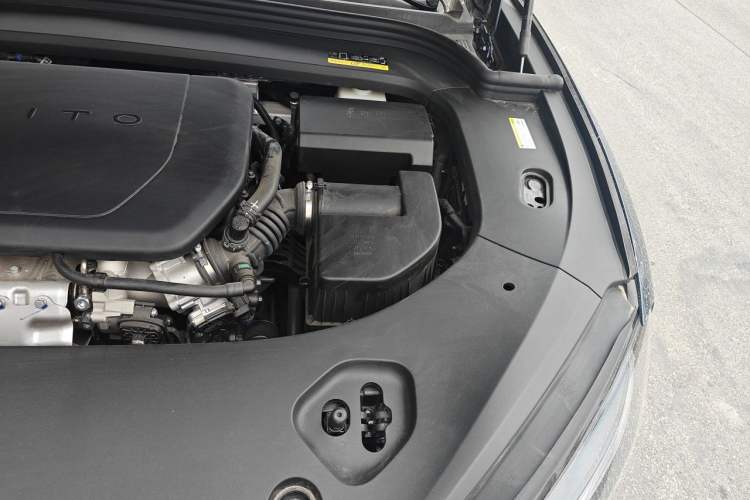 Used Hima AITO M9 2025 Extended-Range Ultra Version 52 kWh 6-Seater Engine Bay Left