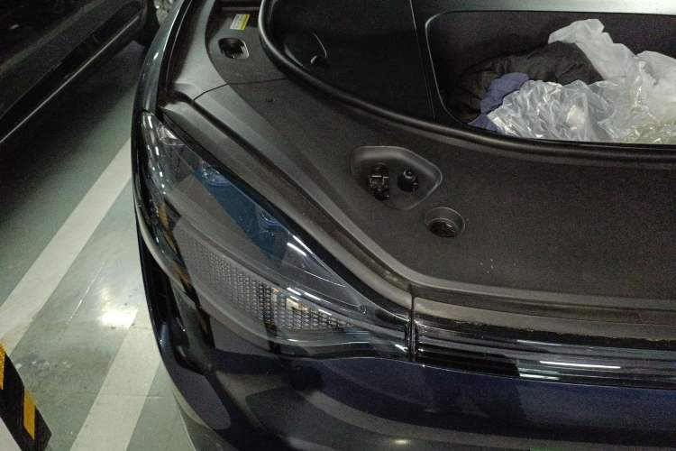 Used Hima AITO M9 2025 All-Electric Max Version 100 kWh 6-Seater Engine Bay Right