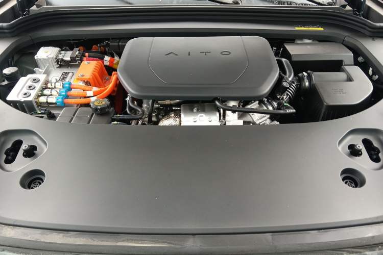 Used Hima AITO M9 2025 Extended-Range Ultra Version 52 kWh 6-Seater Engine Bay