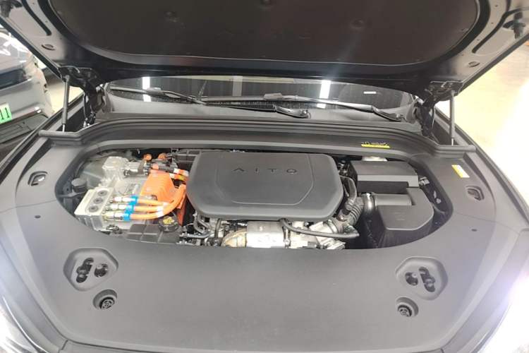 Used Hima AITO M9 2025 Extended-Range Ultra Version 52 kWh 6-Seater Engine Bay