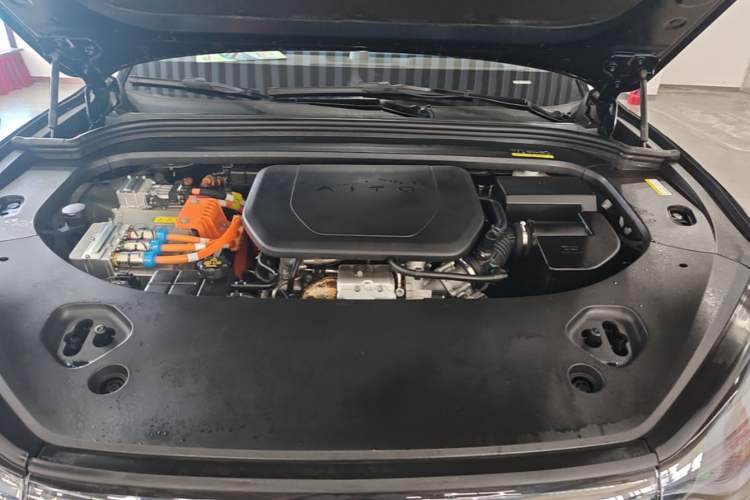 Used Hima AITO M9 2025 Extended-Range Ultra Version 52 kWh 6-Seater Engine Bay