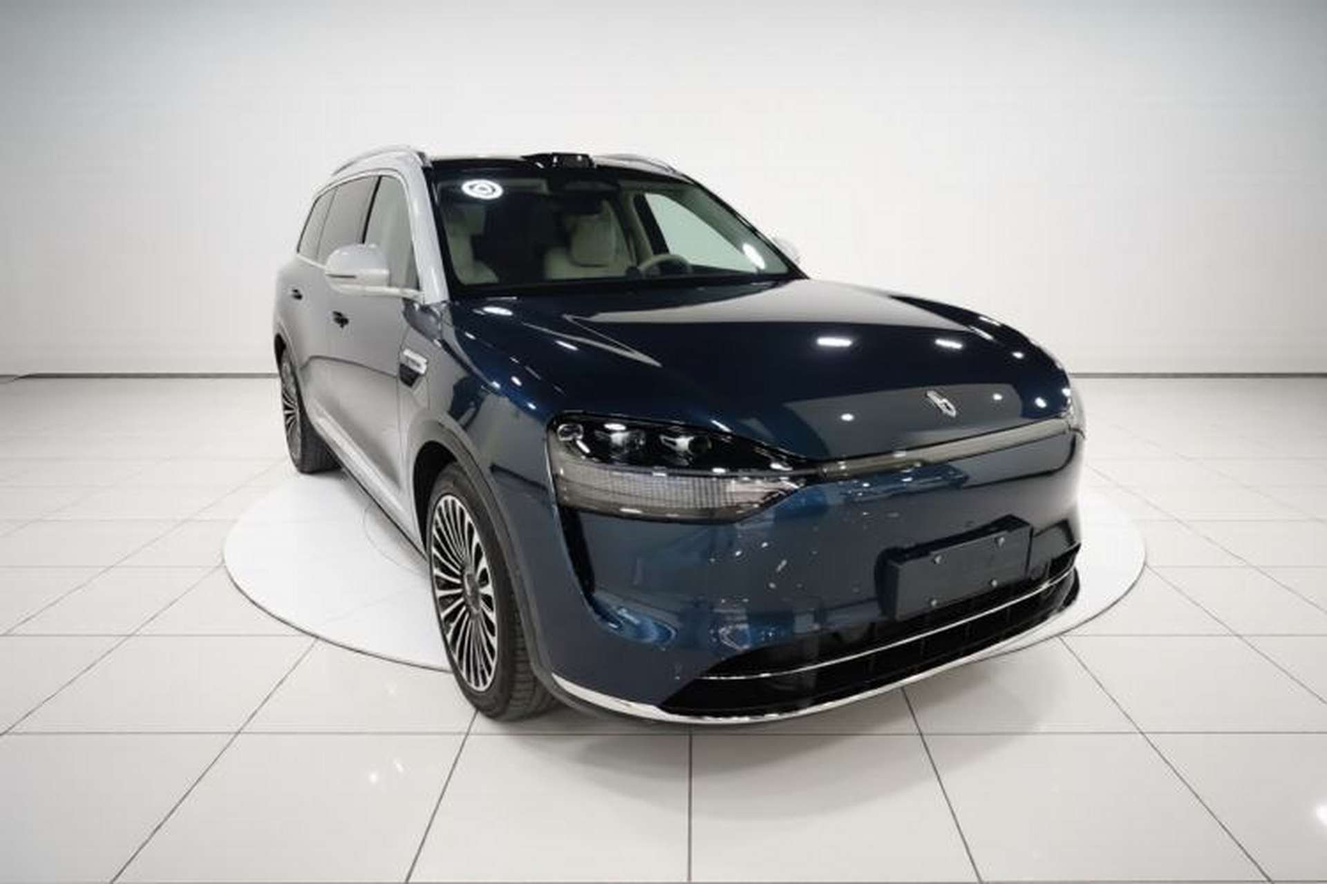 Used Hima AITO M9 2025 Extended-Range Ultra Version 52 kWh 6-Seater Exterior 1
