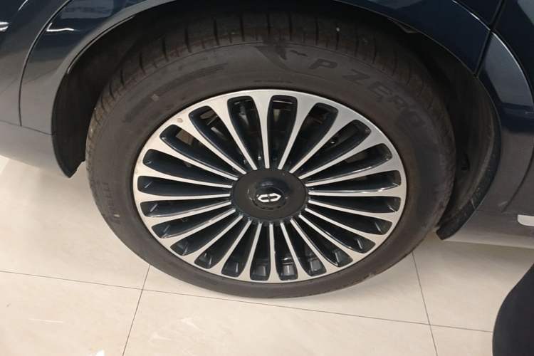Used Hima AITO M9 2025 Extended-Range Ultra Version 52 kWh 5-Seater Edition Exterior 5
