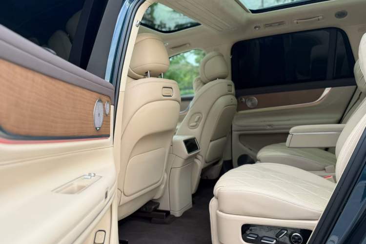 Used Hima AITO M9 2025 Extended-Range Ultra Version 52 kWh 6-Seater Exterior 8