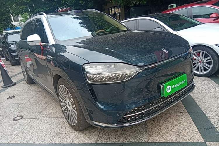 Used Hima AITO M9 2025 Extended-Range Ultra Version 52 kWh 6-Seater Front Right 45 Deg