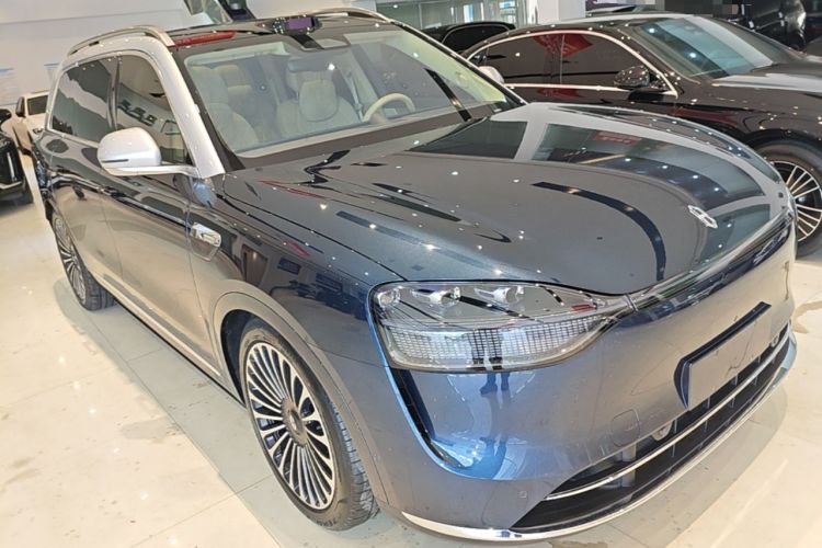 Used Hima AITO M9 2025 Extended-Range Ultra Version 52 kWh 6-Seater Front Right 45 Deg