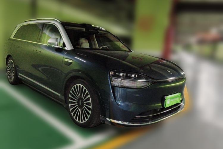 Used Hima AITO M9 2025 Extended-Range Ultra Version 52 kWh 6-Seater Front Right 45 Deg