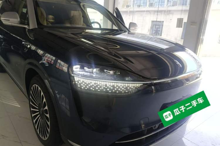 Used Hima AITO M9 2025 Extended-Range Ultra Version 52 kWh 6-Seater Front Right 45 Deg
