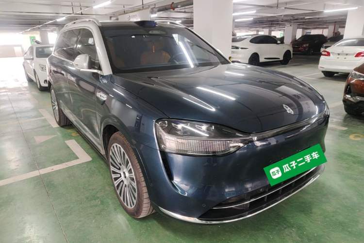 Used Hima AITO M9 2025 Extended-Range Ultra Version 52 kWh 6-Seater Front Right 45 Deg
