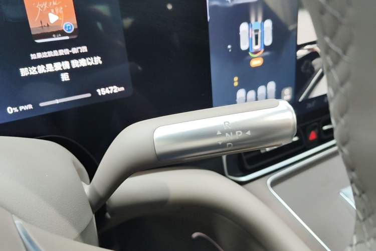 Used Hima AITO M9 2025 Pure Electric Ultra Version 100 kWh 6-Seater Model Gear Lever