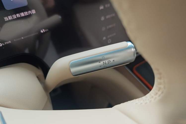 Used Hima AITO M9 2025 Extended-Range Ultra Version 52 kWh 6-Seater Gear Lever