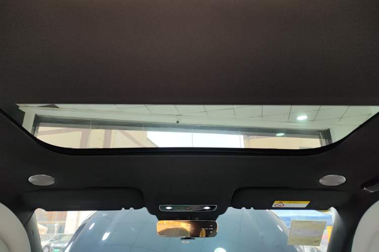 Used Hima AITO M9 2025 Extended-Range Max Version 52 kWh 6-Seater Edition Headliner