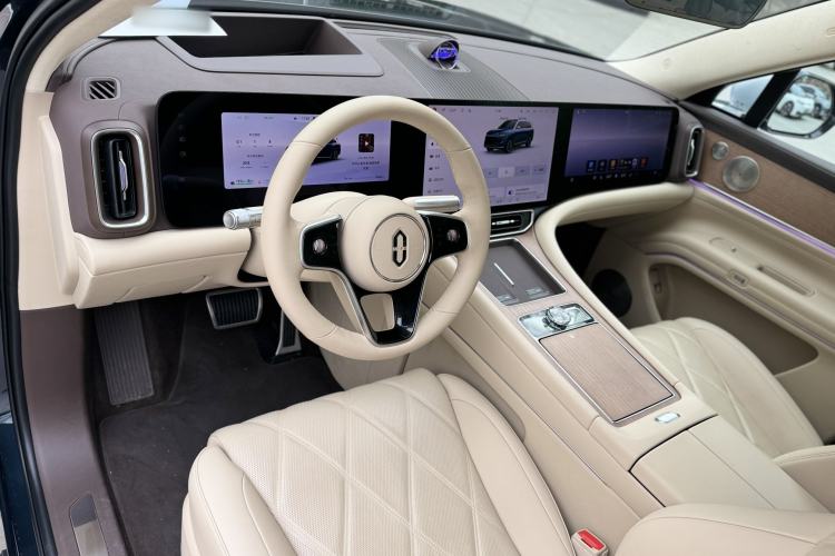 Used Hima AITO M9 2025 Extended-Range Ultra Version 52 kWh 6-Seater Interior 2