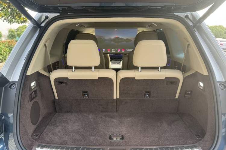 Used Hima AITO M9 2025 Extended-Range Ultra Version 52 kWh 6-Seater Interior 5