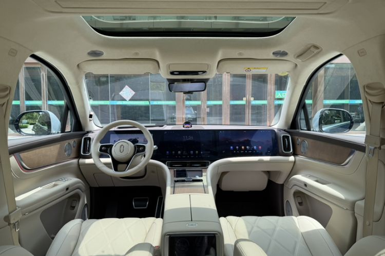 Used Hima AITO M9 2025 Extended-Range Ultra Version 52 kWh 6-Seater Interior 8