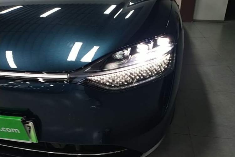 Used Hima AITO M9 2025 Extended-Range Ultra Version 52 kWh 6-Seater Left Front Headlight