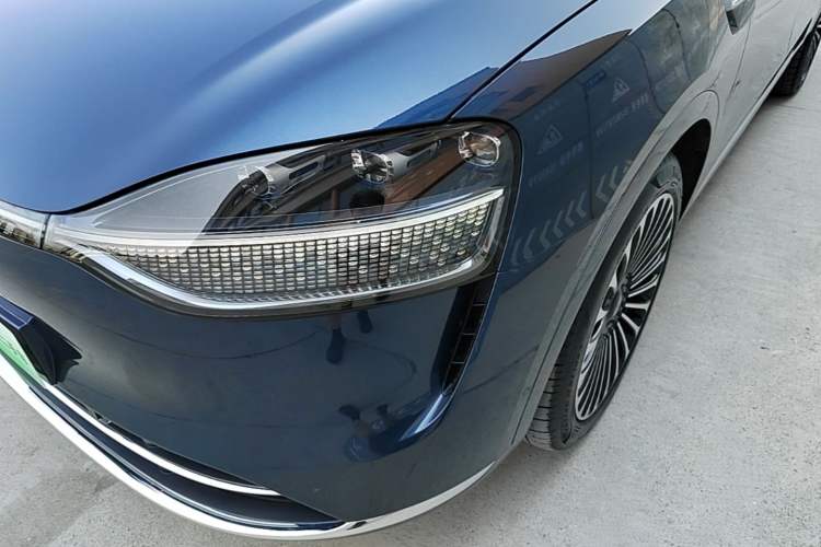Used Hima AITO M9 2025 Extended-Range Ultra Version 52 kWh 6-Seater Left Front Headlight