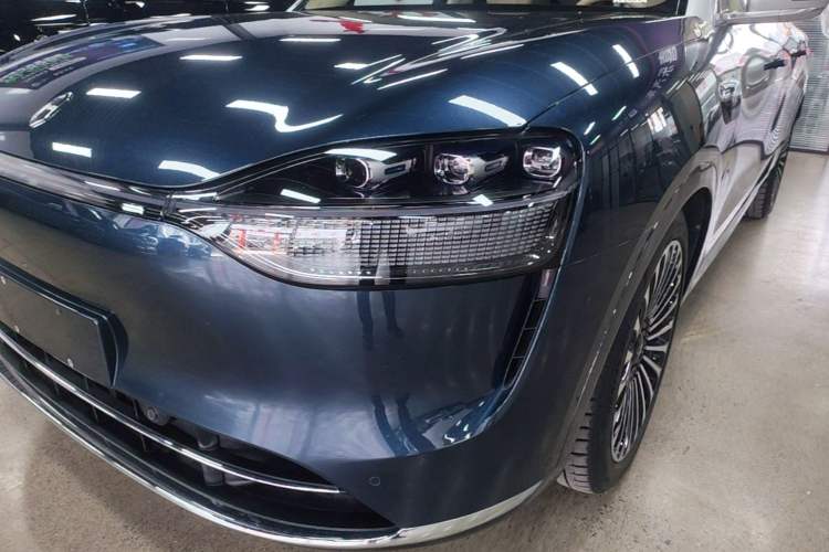 Used Hima AITO M9 2025 Extended-Range Ultra Version 52 kWh 6-Seater Left Front Headlight