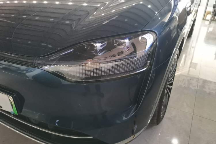 Used Hima AITO M9 2025 Extended-Range Ultra Version 52 kWh 6-Seater Left Front Headlight