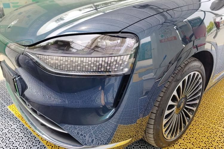 Used Hima AITO M9 2025 Extended-Range Ultra Version 52 kWh 6-Seater Left Front Headlight