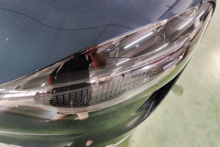 Used Hima AITO M9 2025 Extended-Range Ultra Version 52 kWh 6-Seater Left Front Headlight