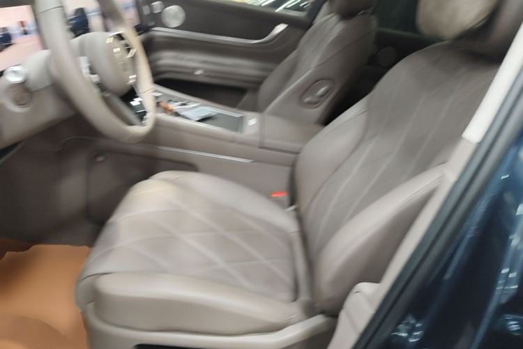 Used Hima AITO M9 2025 Pure Electric Ultra Version 100 kWh 6-Seater Model Left Front Seat
