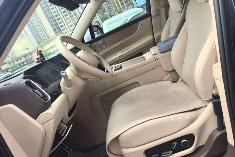 Used Hima AITO M9 2025 Extended-Range Ultra Version 52 kWh 6-Seater Left Front Seat