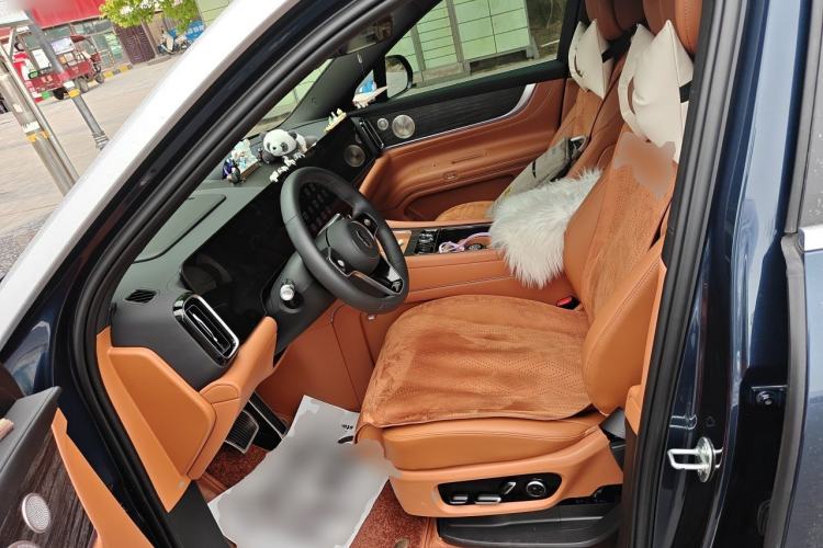 Used Hima AITO M9 2025 Extended-Range Ultra Version 52 kWh 6-Seater Left Front Seat