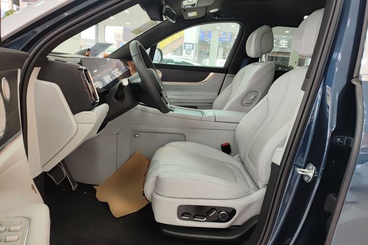 Used Hima AITO M9 2025 Extended-Range Max Version 52 kWh 6-Seater Edition Left Front Seat