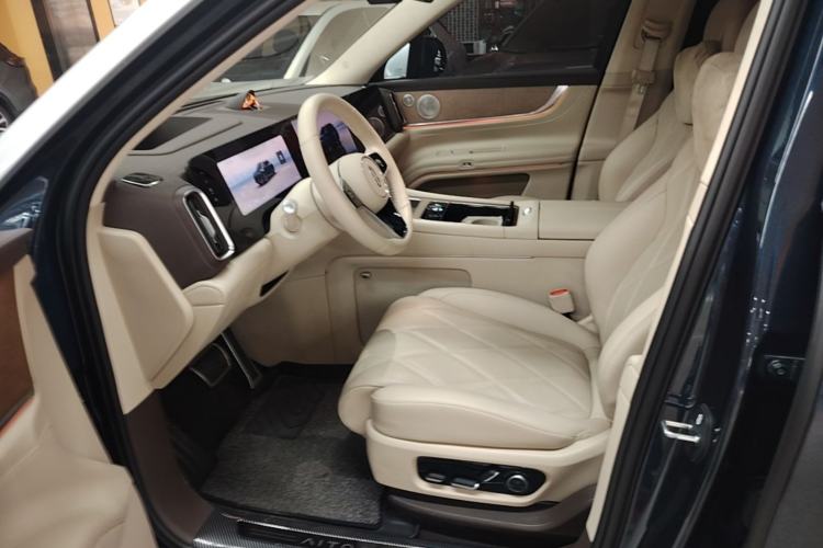 Used Hima AITO M9 2025 Extended-Range Ultra Version 52 kWh 6-Seater Left Front Seat