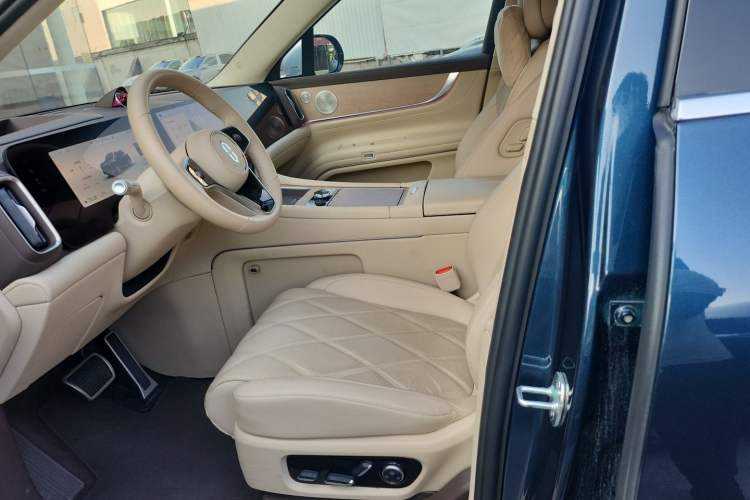 Used Hima AITO M9 2025 Extended-Range Ultra Version 52 kWh 5-Seater Edition Left Front Seat