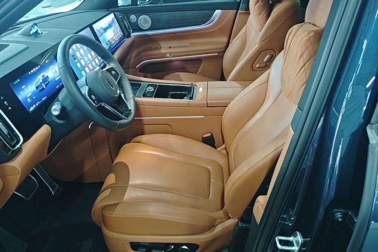 Used Hima AITO M9 2025 Extended-Range Ultra Version 52 kWh 5-Seater Edition Left Front Seat