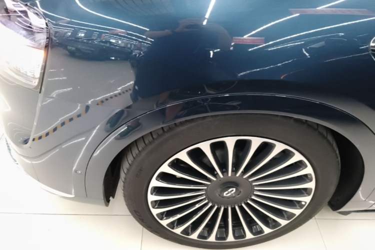Used Hima AITO M9 2025 Extended-Range Ultra Version 52 kWh 6-Seater Left Front Wheel Hub