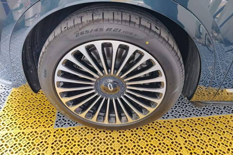 Used Hima AITO M9 2025 Extended-Range Ultra Version 52 kWh 6-Seater Left Front Wheel Hub