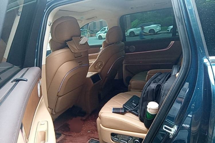Used Hima AITO M9 2025 Extended-Range Ultra Version 52 kWh 6-Seater Left Rear Seat