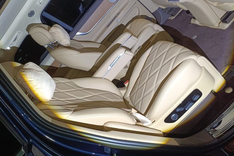 Used Hima AITO M9 2025 All-Electric Max Version 100 kWh 6-Seater Left Rear Seat