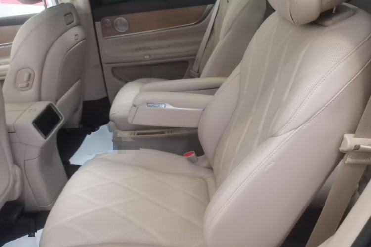 Used Hima AITO M9 2025 Extended-Range Ultra Version 52 kWh 6-Seater Left Rear Seat
