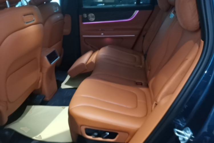Used Hima AITO M9 2025 Extended-Range Max Version 52 kWh 5-Seater Edition Left Rear Seat