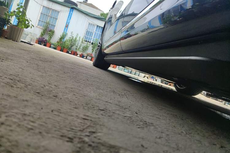 Used Hima AITO M9 2025 Extended-Range Ultra Version 52 kWh 5-Seater Edition Left Side Sill