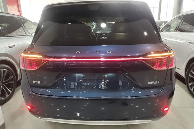 Used Hima AITO M9 2025 Extended-Range Ultra Version 52 kWh 6-Seater Rear