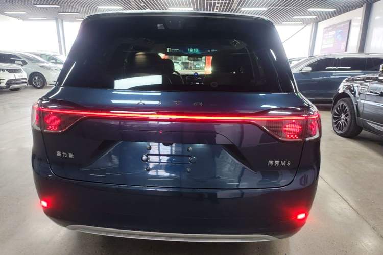 Used Hima AITO M9 2025 Extended-Range Ultra Version 52 kWh 6-Seater Rear