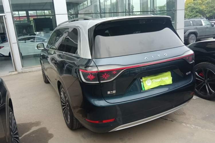 Used Hima AITO M9 2025 Extended-Range Ultra Version 52 kWh 6-Seater Rear Left 45 Deg