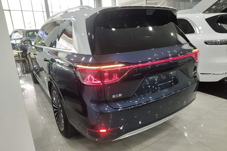Used Hima AITO M9 2025 Extended-Range Ultra Version 52 kWh 6-Seater Rear Left 45 Deg