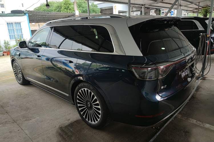 Used Hima AITO M9 2025 Extended-Range Ultra Version 52 kWh 5-Seater Edition Rear Left 45 Deg