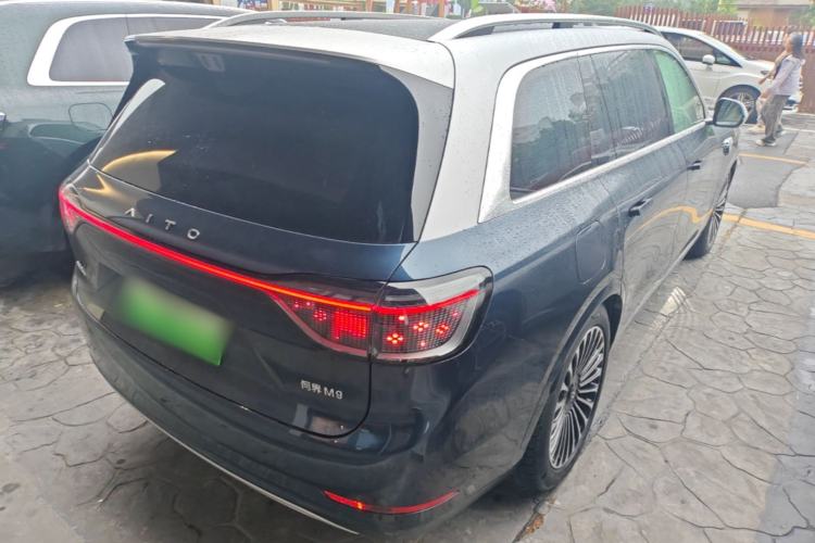 Used Hima AITO M9 2025 Extended-Range Ultra Version 52 kWh 6-Seater Rear Right 45 Deg