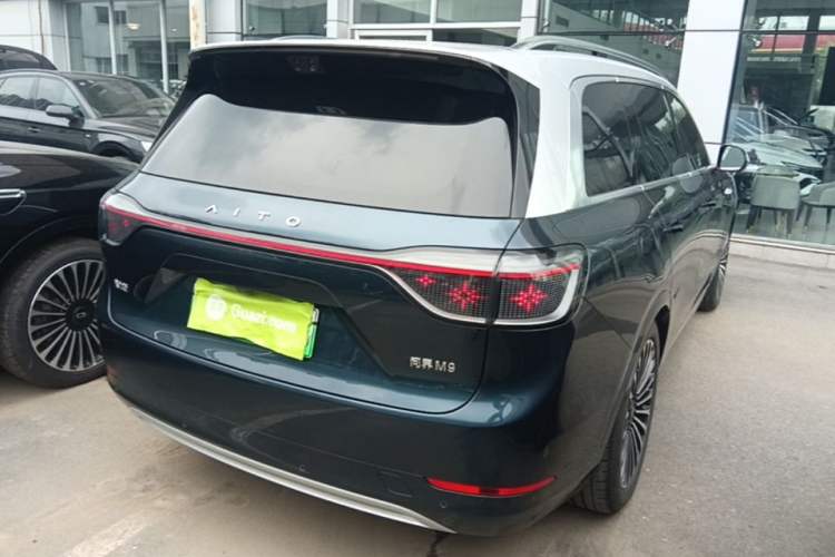 Used Hima AITO M9 2025 Extended-Range Ultra Version 52 kWh 6-Seater Rear Right 45 Deg