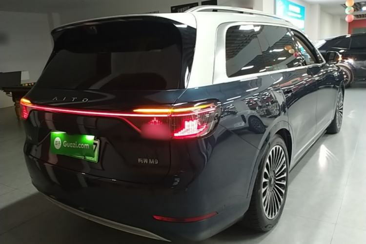 Used Hima AITO M9 2025 Extended-Range Ultra Version 52 kWh 6-Seater Rear Right 45 Deg